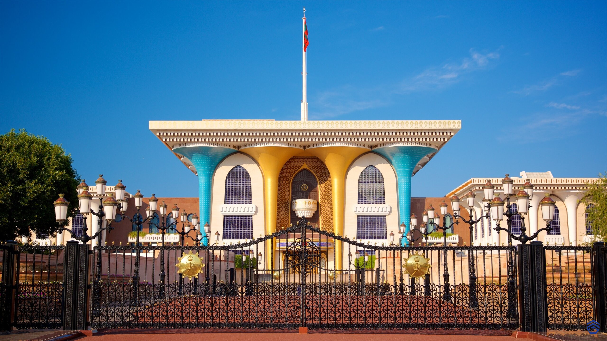 lastsecond-Qasr-Al-Alam-Royal-Palace.jpg